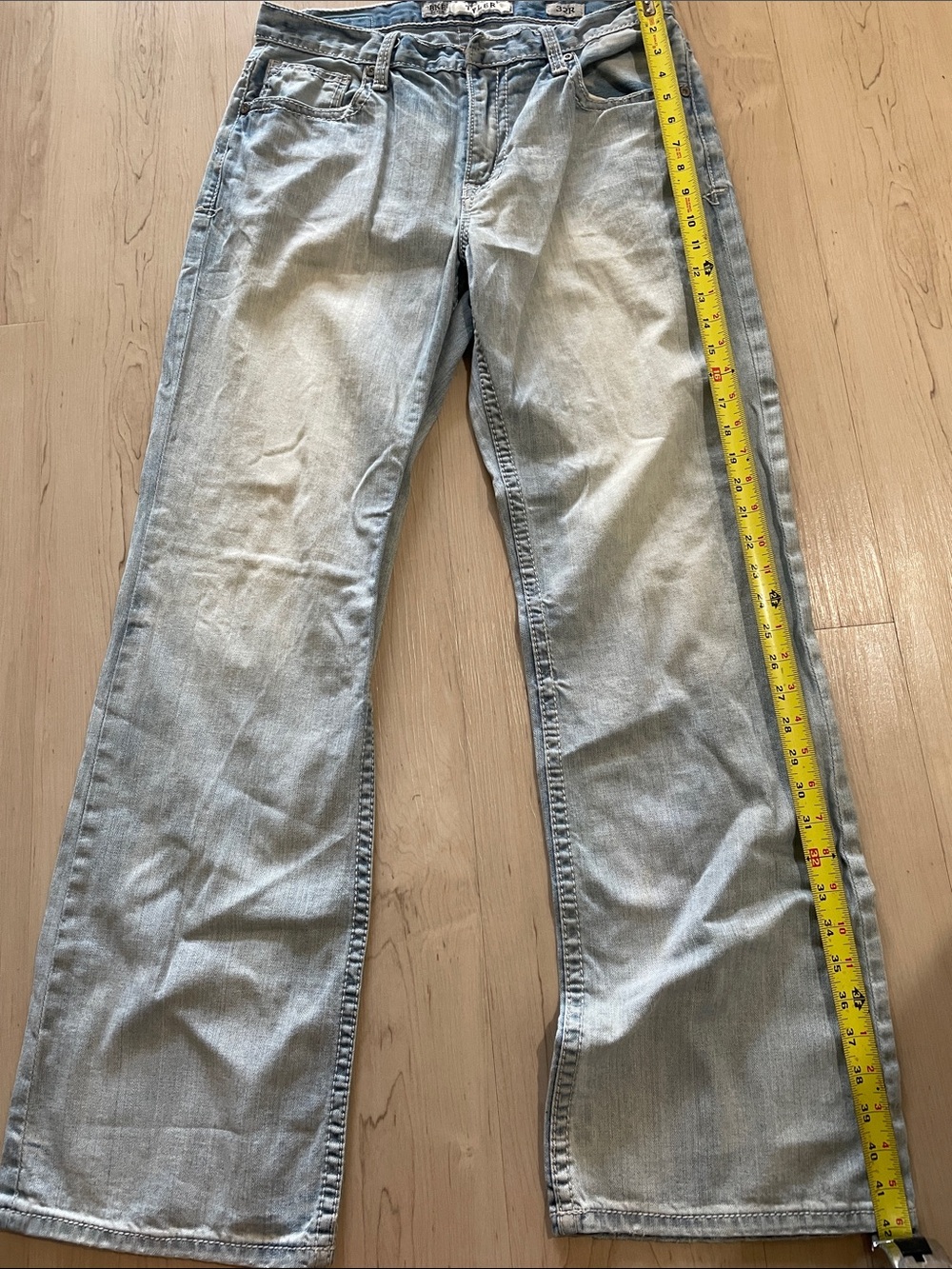 BKE Men’s Light Wash Blue Jeans